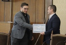Кметът Пенчо Милков ги поздрави 14 студенти от Русенския университет
