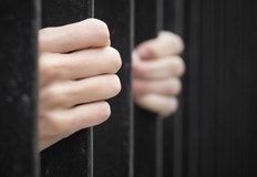 Служители на РУ Бяла са заловили обявен за общодържавно издирване с