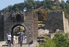 Музейни работници ще затворят Архитектурно музейния резерват Царевец за 1 час от