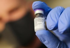 Заслужава ли си да се разработва специална ваксина срещу Омикрон