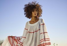 Някои модни тенденции идват и си отиват Други като модата от 90 те