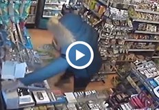 Събраните пари били за лечение и животоспасяващи операцииКутия за дарения