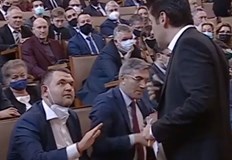 Коалицията е от правилната страна на движение на пътя Аз виждам