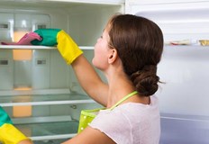 Ако хладилникът прави лед по стената причината може да е неправилна работа