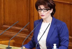 Елисавета Белобрадова описа как протича един работен ден на депутата