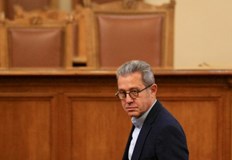 Продължаваме промяната готвят за управител на БНБ един професор от