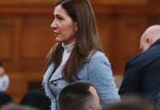 Депутатката от ГЕРБ е хиперактивна в задаването на въпроси към министрите