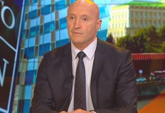 По отношение на конфликта около Украйна той коментира че там където