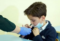 Преподаватели и директори се надяват да изкарат присъствено поне част