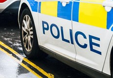 Полицията започна тази сутрин да претърсва апартамента на хърватския министър