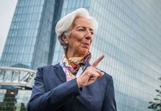 Тя добави че ЕЦБ която е пазител на еврото ще