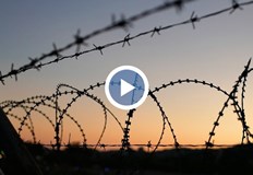 Част от чужденците били без обувкиГрупа от близо 50 мигранти