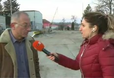 Засега предприятието успява да удържи на кризата и не е