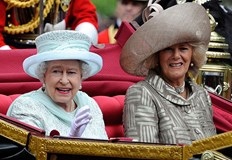 Кралица Елизабет II заявява в разпространено вчера писмо че би