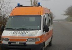 По първоначални данни автобусът се обърнал от силния вятърРано сутрин