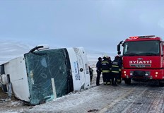 Шестима души загинаха и 41 бяха ранени при катастрофа днес