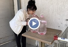 Те са били собственост на дистрибутора който зареждал магазина с