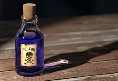 Британски лекар от български произход е отровил приятелката и родителите