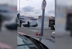 Кола се запали на паркинга на магазин Кауфланд в русенския