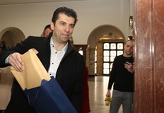 Списъкът в затворения плик съдържа имената на 19 души Но