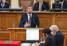 Четворната коалиция се раздели за кризата в УкрайнаС обща декларация