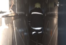 Горящ локомотив вдигна на крак три екипа огнеборци В 7 30 тази