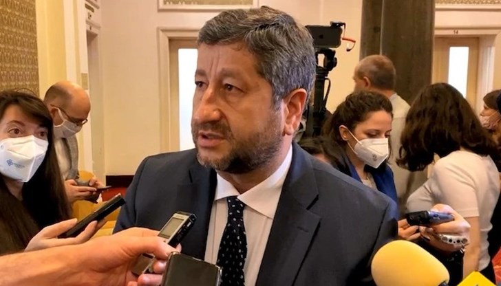 Лидерът на ДБ подкрепи Петков в спора му с Радев за РСМ Лидерът на ДБ подкрепи Петков в спора му с Радев за РСМ