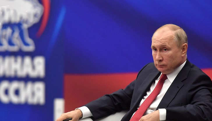 В тази игра на нерви Украйна се държи хладнокръвно, макар с нагорещени до пръсване нерви