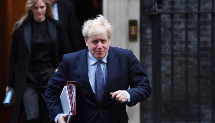 Премиерът се опитва да преустрои екипа си след скандалите на "Даунинг стрийт" 10 за партита по време на локдаун Премиерът се опитва да преустрои екипа си след скандалите на "Даунинг стрийт" 10 за партита по време на локдаун