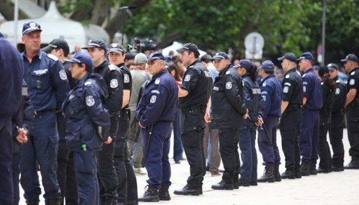 По думите на синдикалния лидер Илия Кузманов техните искания за увеличение на заплатите с 20% не са удовлетворени