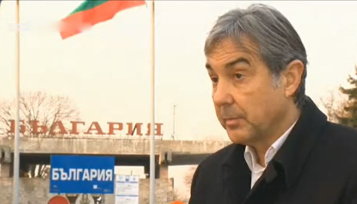 Автобусите напуснаха територията на Украйна малко след полунощ през границата с Молдова Автобусите напуснаха територията на Украйна малко след полунощ през границата с Молдова