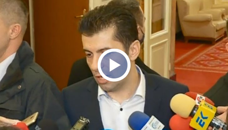 Медиите не останаха доволни от обясненията, особено Ива Николова от ПИК