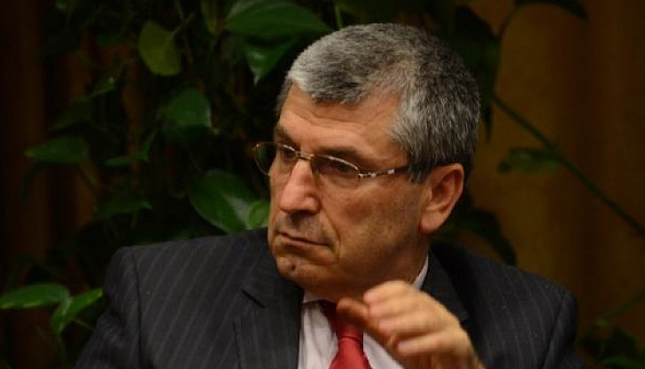 Никой не може да съмнява в почтеността на досегашния шеф Иван Иванов, пише Илиян Василев Никой не може да съмнява в почтеността на досегашния шеф Иван Иванов, пише Илиян Василев