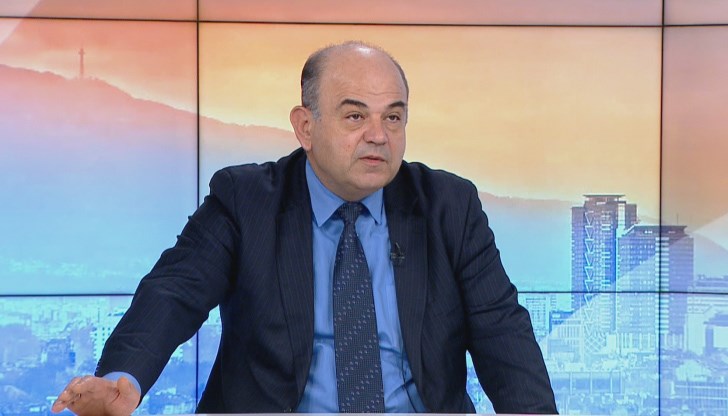 Той определи нарастването на цените на зеленчуците като закономерно, с оглед на значителното увеличение на разходите за отопление