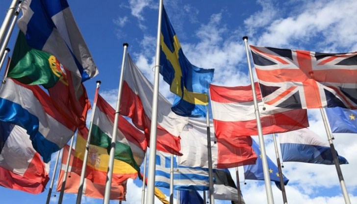 Москва отрича да планира нахлуване и остави отворена вратата за диалог със Запада Москва отрича да планира нахлуване и остави отворена вратата за диалог със Запада