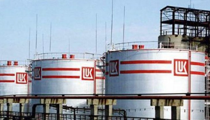 Години наред „Лукойл Нефтохим Бургас“ е фирмата с най-високи приходи в България. За последните 15 години рафинерията е отчела приходи от над 80 млрд. лева.