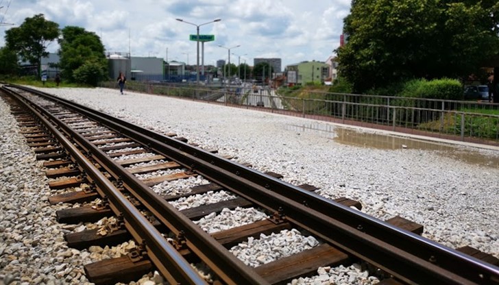 БДЖ предвижда да закупи седем двуетажни влака и 35 едноетажни влака