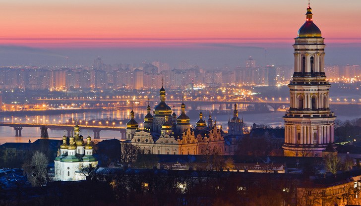 Сред изброените са зенитни ракети със среден обсег, противодронни огнестрелни оръжия, наблюдателни камери и муниции Сред изброените са зенитни ракети със среден обсег, противодронни огнестрелни оръжия, наблюдателни камери и муниции