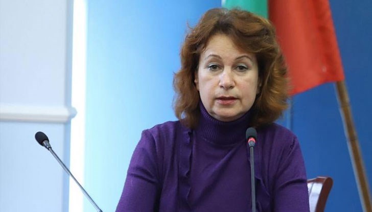 "Това води до по-тежко протичане и до създаване на проблеми в бъдеще", допълни проф. Христова "Това води до по-тежко протичане и до създаване на проблеми в бъдеще", допълни проф. Христова