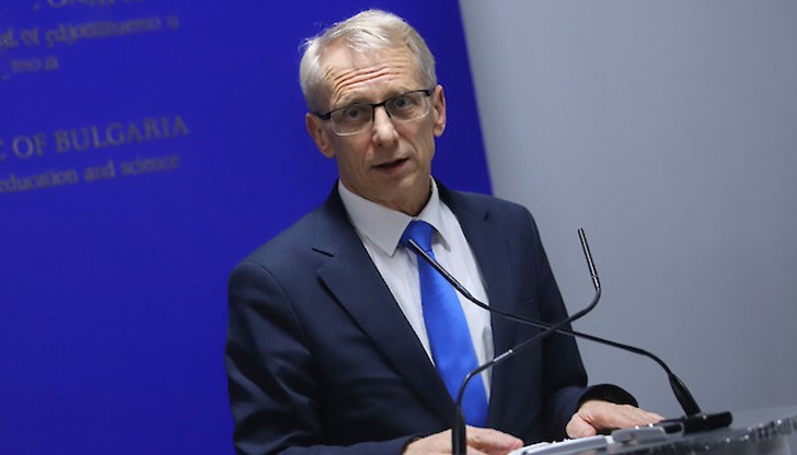 Промените в закона за предучилищно и училищно образование, в които е заложена забрана за осъществяването на политическа и партийна дейност в системата на предучилищното и училищното образование, трябва да бъдат гледани на първо четене днес Промените в закона за предучилищно и училищно образование, в които е заложена забрана за осъществяването на политическа и партийна дейност в системата на предучилищното и училищното образование, трябва да бъдат гледани на първо четене днес