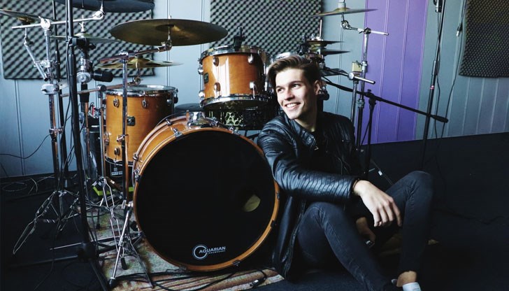 Русенецът освен музикант е актьор и модел