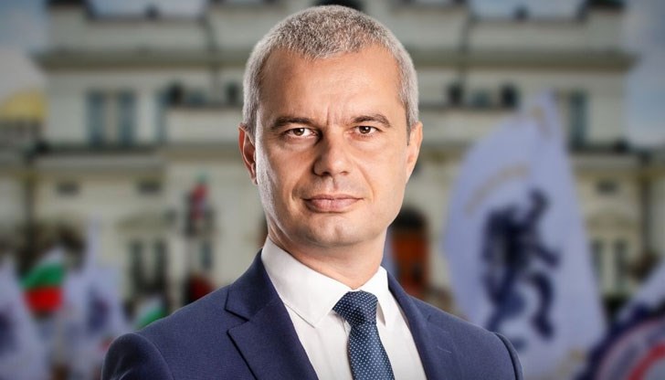 Всякакви хора ще дойдат на протеста днес и за голям ужас на столичните жълтопаветни журналисти ще дойдат хора, които не са от София, заяви лидерът на Възраждане