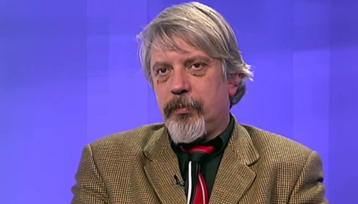 Вирусът върти, суче, мъчи се да подпали суперпожара, но не му се получава