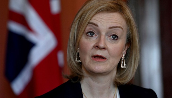 Елизабет Тръс​: Трябва да следваме дипломацията, но е много вероятно да има руска инвазия в Украйна