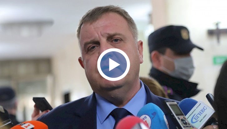 Каракачанов отрече да е вербуван като македонски шпионин