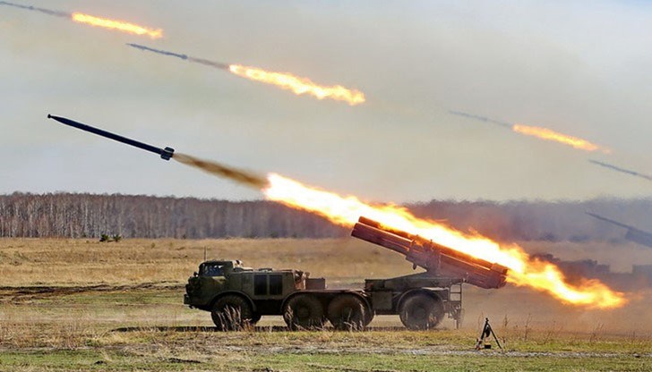 Досега Москва съобщаваше само за въздушни и ракетни удари срещу украински военновъздушни бази, като заяви, че нейни сили са унищожили 83 военни обекта