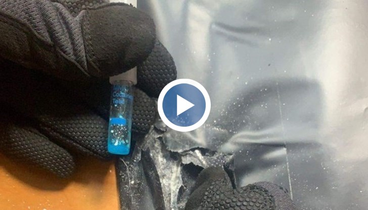 Наркотикът е бил укрит в куфар