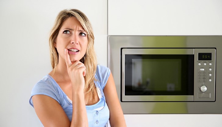 Учени успяха да докажат, че храната, загрята в микровълновата, губи 97% от своята полезност. Учени успяха да докажат, че храната, загрята в микровълновата, губи 97% от своята полезност.