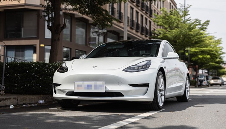 Когато говорим за съвременния пазар за автономни автомобили, първата асоциация е американският производител “Tesla”