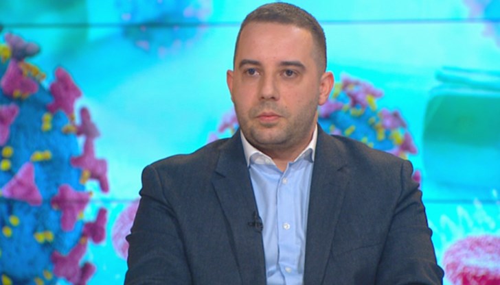 Поставянето на четвърта бустер доза не се препоръчва, разясни Кирилов